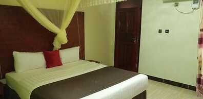 Strikers Hotel
