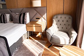 B&C Hotel