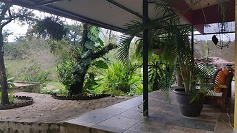 Los Susurros Casa