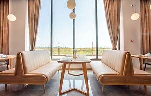 The QUBE Hotel & Suite Vientiane