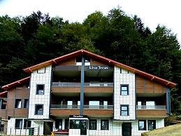 Liva Teras