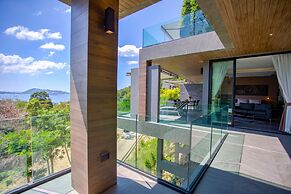 Ocean Rock Kalim