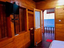 Malibu Huts