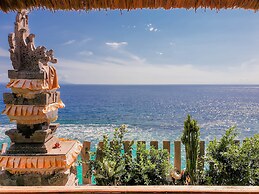 Malibu Huts