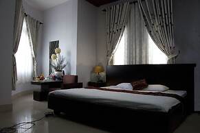 Eden Hotel