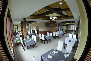 Eden Hotel