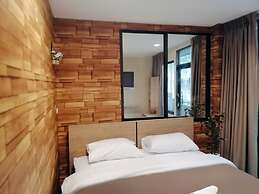 White House Hostel