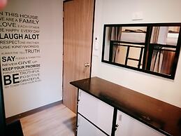 White House Hostel