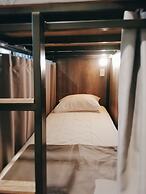White House Hostel