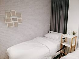 White House Hostel