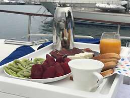 Dream House Boat