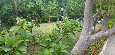Chomtawan Home