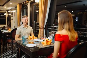 Athena Royal Cruise