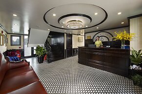 Athena Royal Cruise