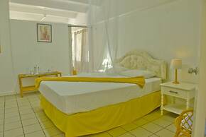 Pineapple Suites