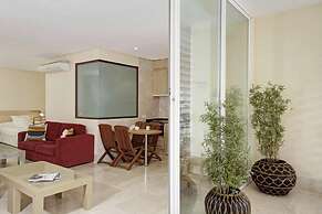APARTAMENTOS PUERTO MARINA DEL ESTE
