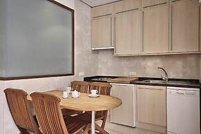 APARTAMENTOS PUERTO MARINA DEL ESTE