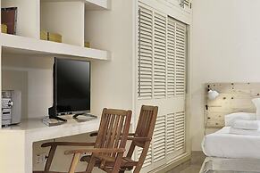 APARTAMENTOS PUERTO MARINA DEL ESTE