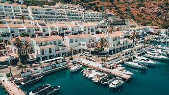 APARTAMENTOS PUERTO MARINA DEL ESTE