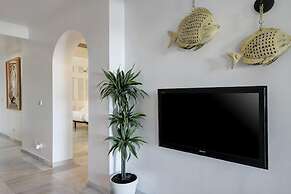 APARTAMENTOS PUERTO MARINA DEL ESTE