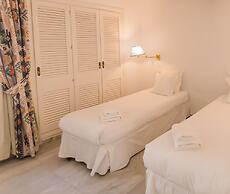 APARTAMENTOS PUERTO MARINA DEL ESTE