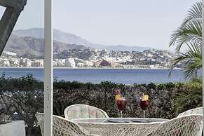 APARTAMENTOS PUERTO MARINA DEL ESTE