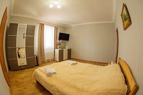 Grand Hostel