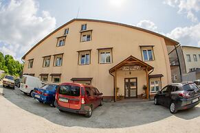 Grand Hostel
