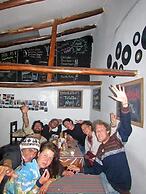 The Grasshopper Hostels AV Alta