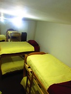 The Grasshopper Hostels AV Alta