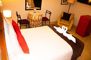 Hotel Solís Dies