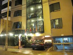 Hotel Solís Dies