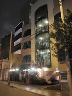 Hotel Solís Dies