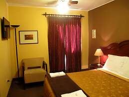 Hotel Solís Dies