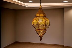 HOTEL TEN SQUARE - 5 Minutes from The Taj Mahal