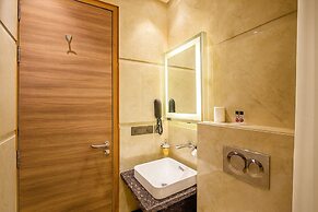HOTEL TEN SQUARE - 5 Minutes from The Taj Mahal