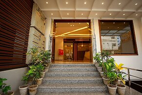 HOTEL TEN SQUARE - 5 Minutes from The Taj Mahal