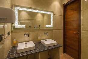 HOTEL TEN SQUARE - 5 Minutes from The Taj Mahal