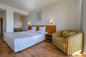 Madara Park Hotel