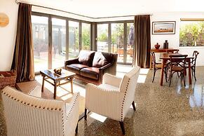 Pembroke Accommodation