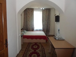Kuze Hotel
