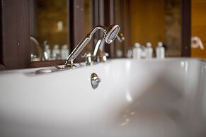 Domaine des Etangs, Auberge Collection