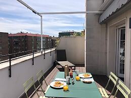 Feelathome Waldorf Suites Apartments