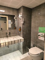 Euro Plaza Hotel