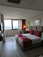 Euro Plaza Hotel