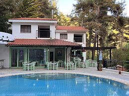 Poed Residences