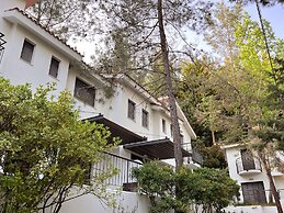 Poed Residences