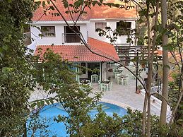 Poed Residences