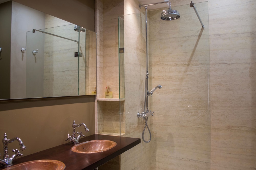 Sally Port Suites
