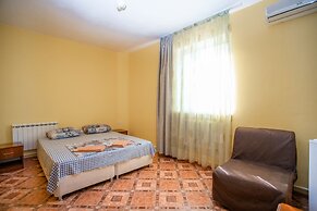 Guest House Apelsin